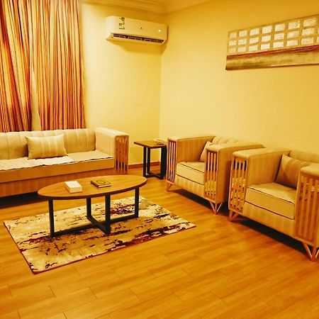 Taraf Yanbu 2 Aparthotel Exterior photo