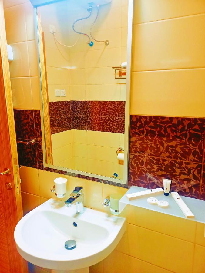 Taraf Yanbu 2 Aparthotel Exterior photo