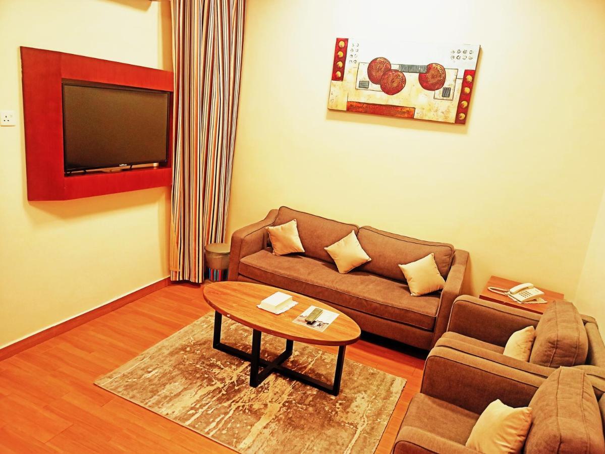 Taraf Yanbu 2 Aparthotel Exterior photo